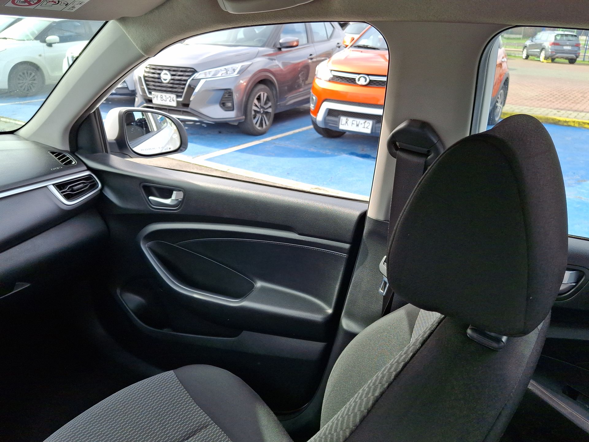 HYUNDAI - 10
