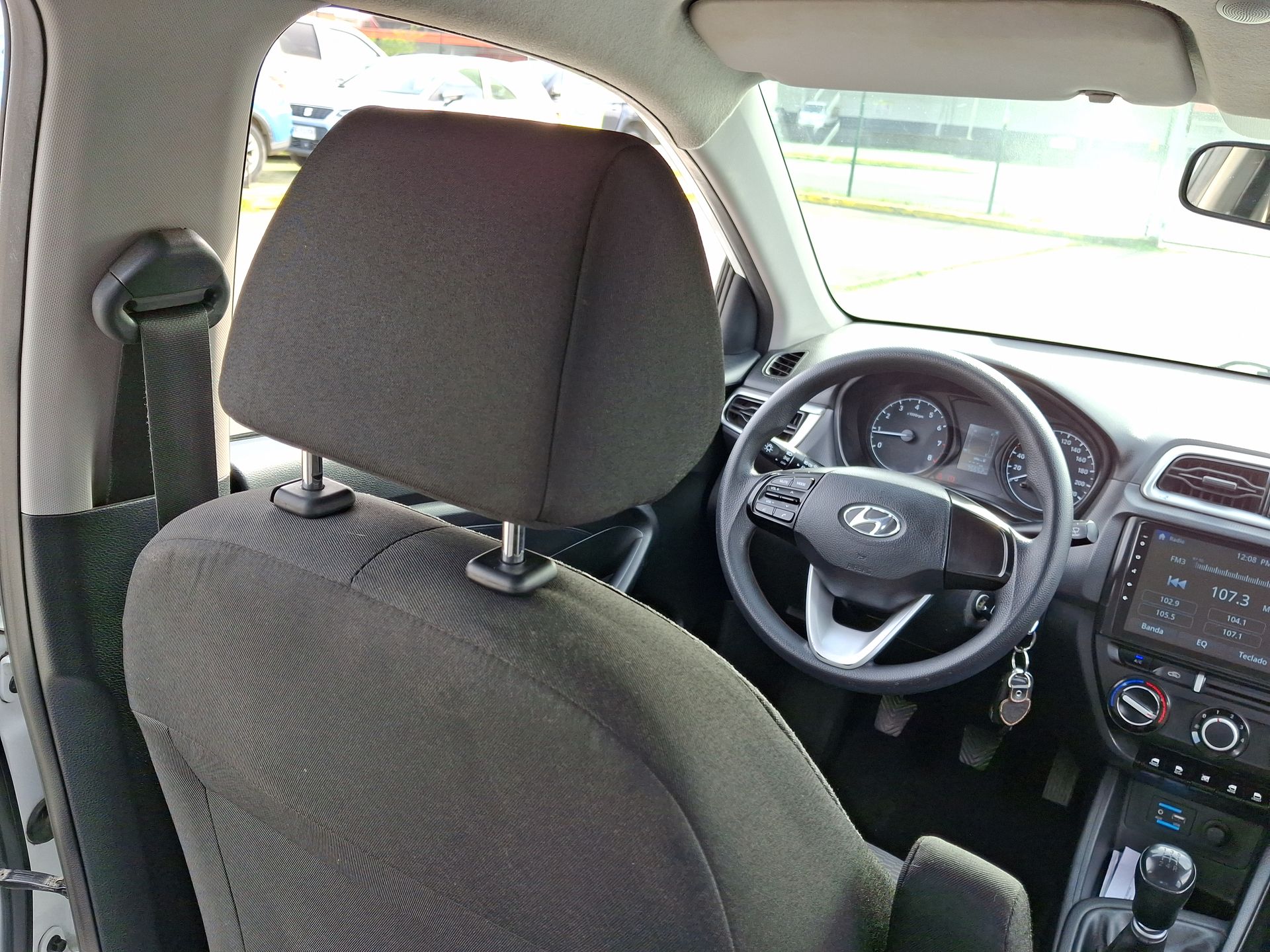 HYUNDAI - 16