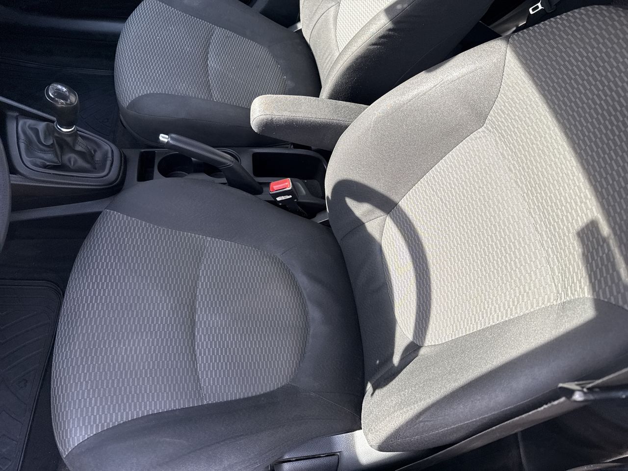 HYUNDAI - 16