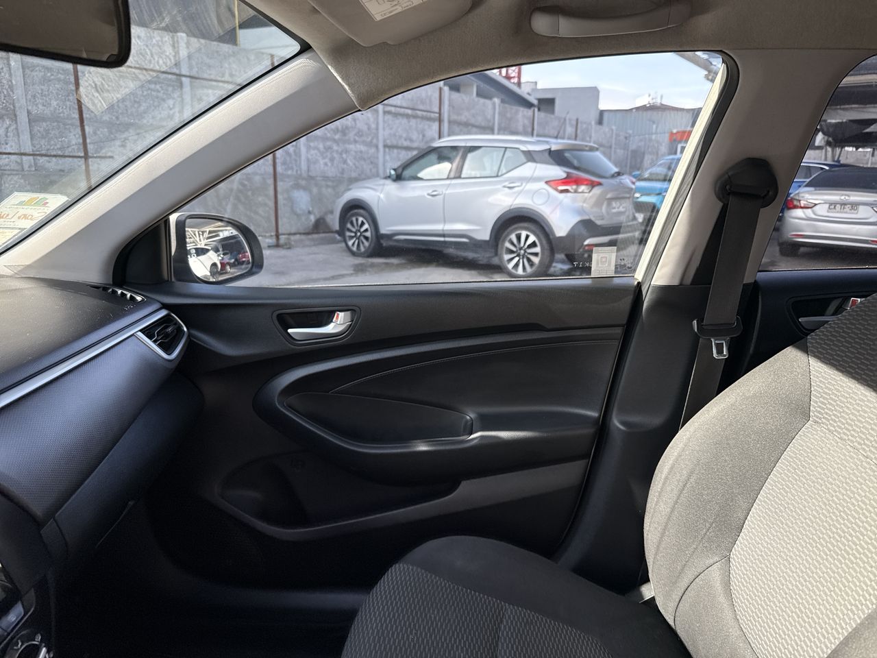 HYUNDAI - 2
