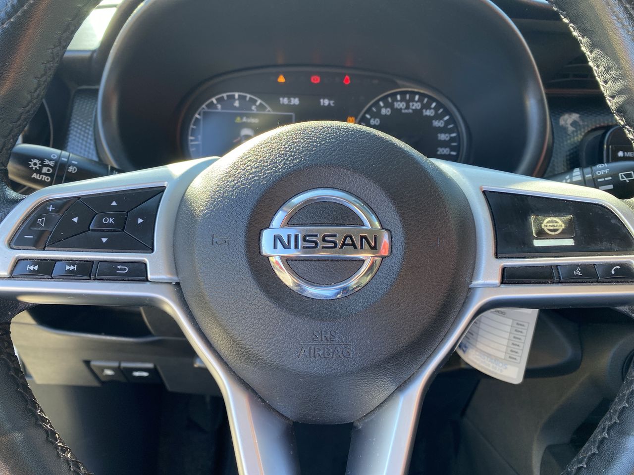 NISSAN - 26