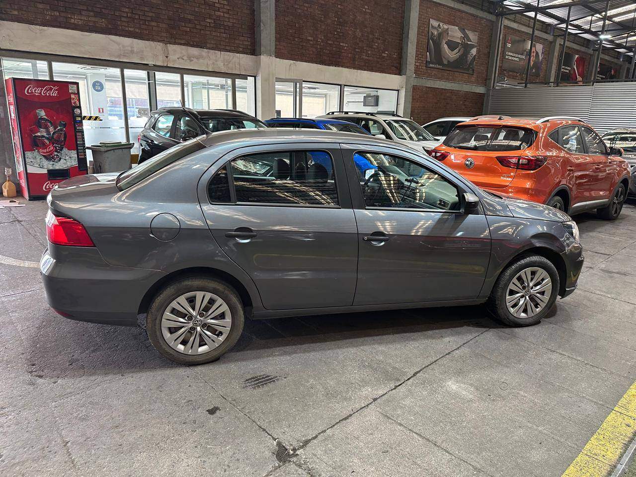 VOLKSWAGEN - 4