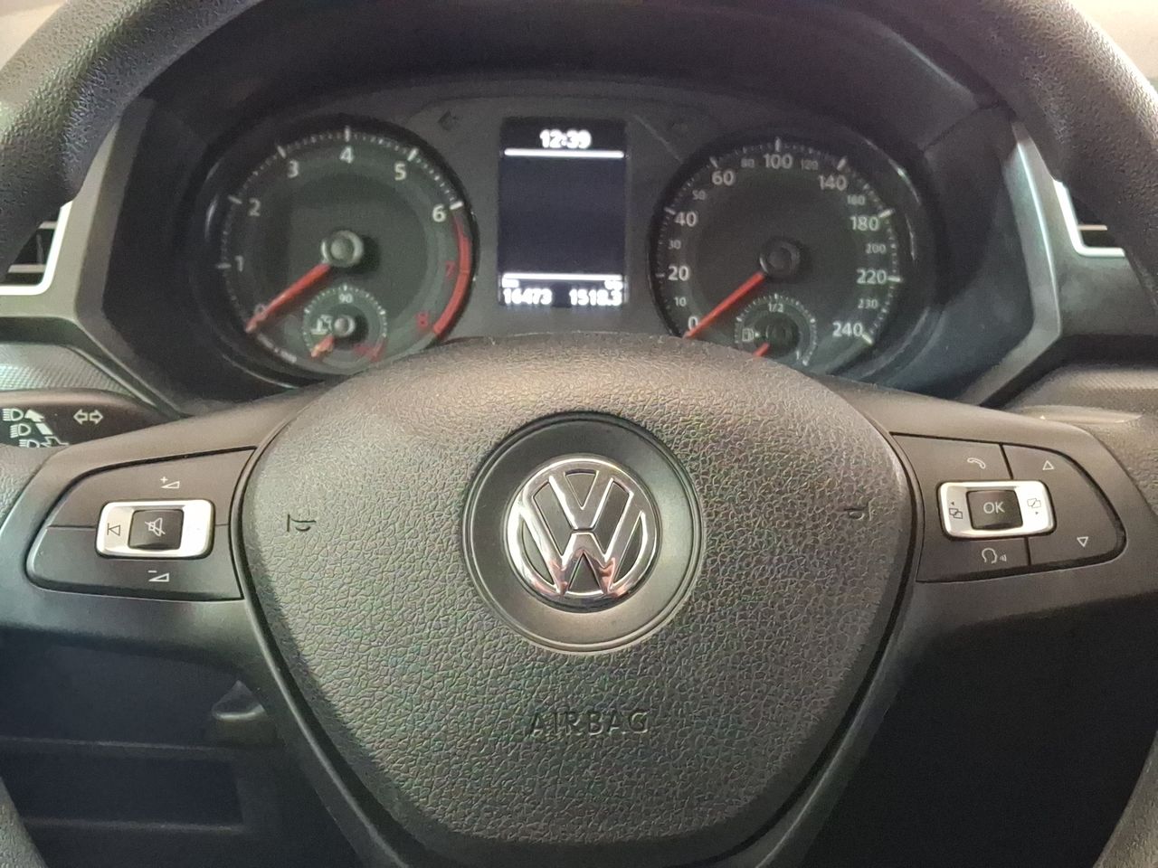 VOLKSWAGEN - 16