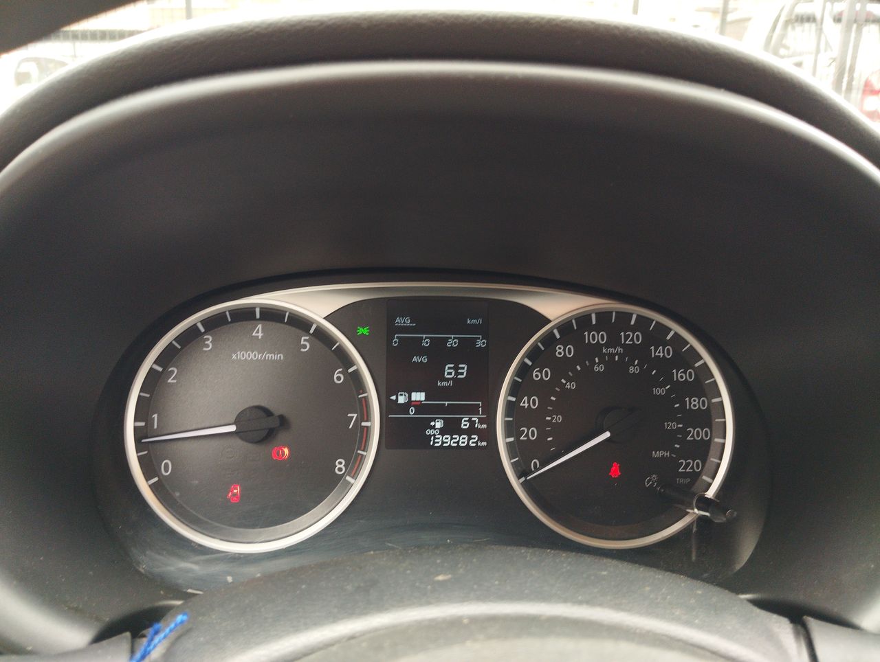 NISSAN - 26