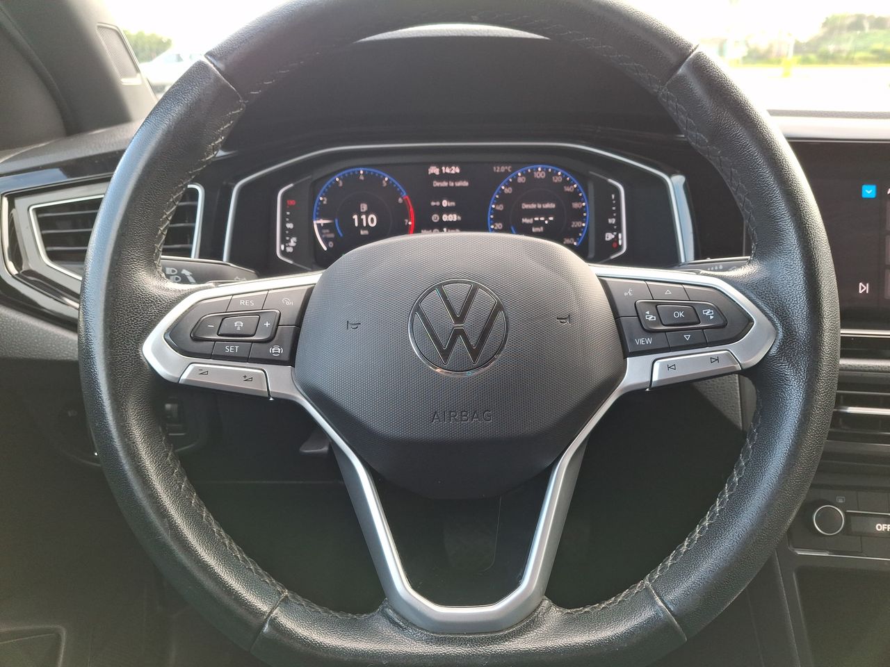 VOLKSWAGEN - 16