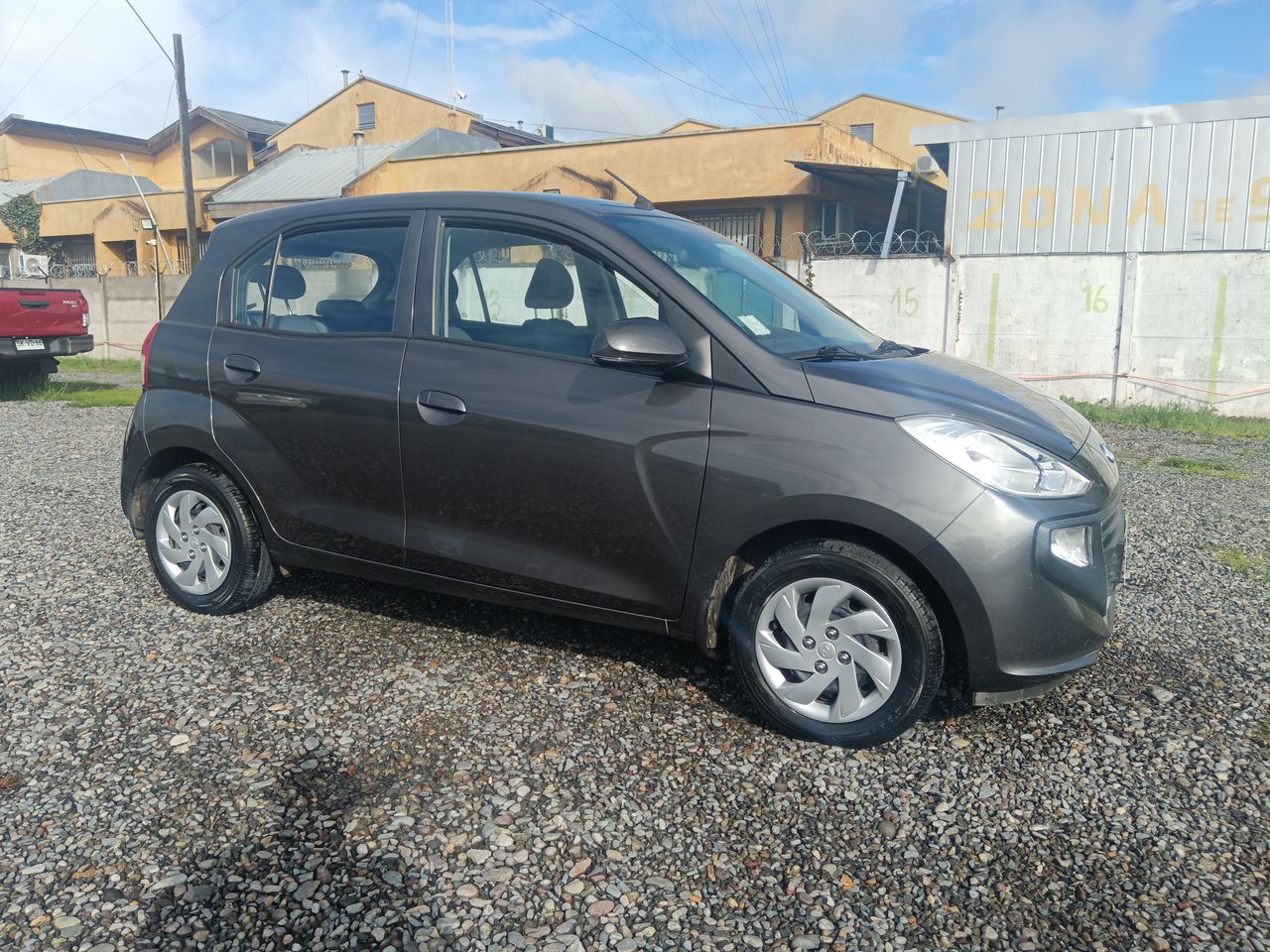 HYUNDAI - 8