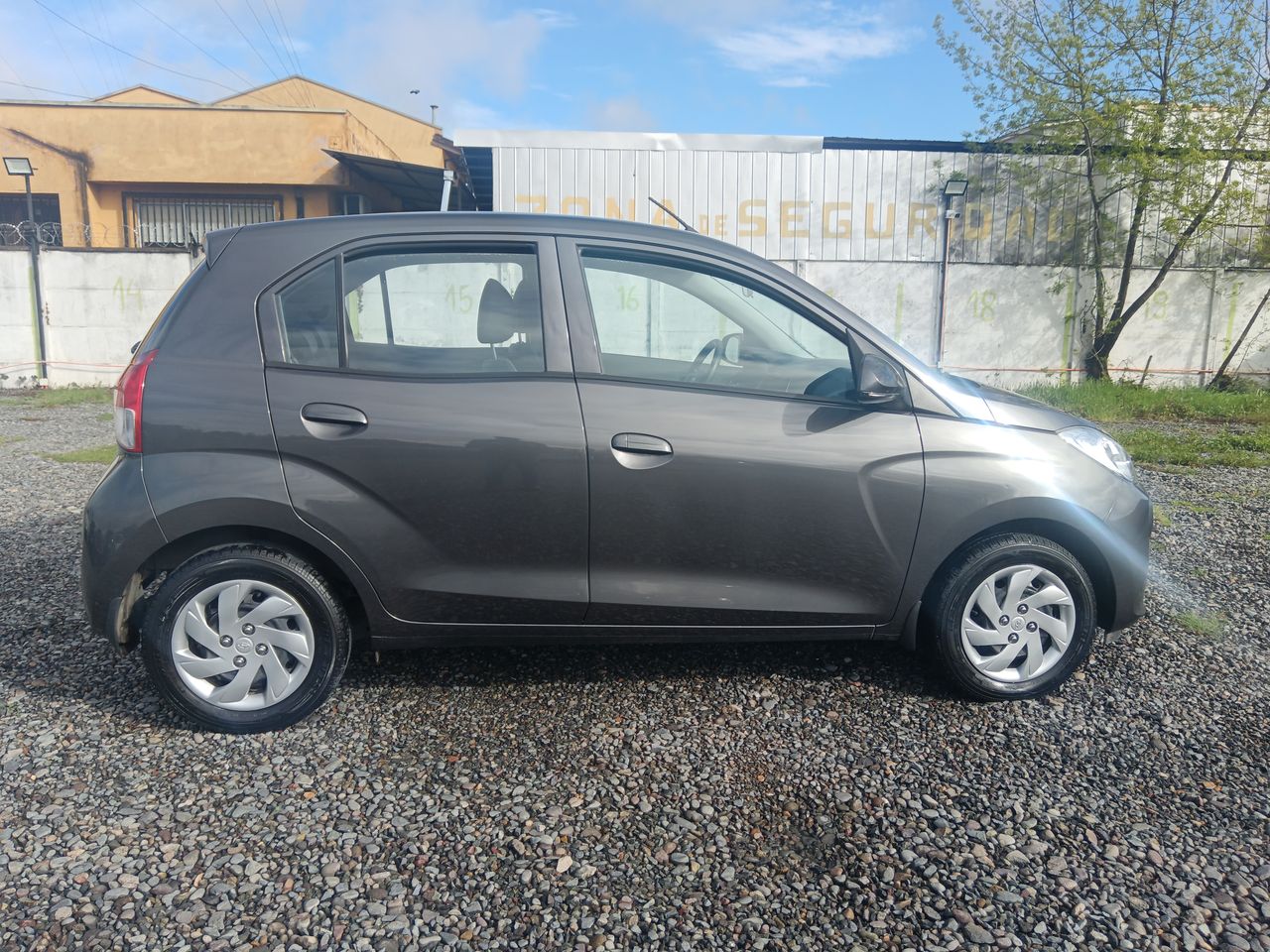 HYUNDAI - 7
