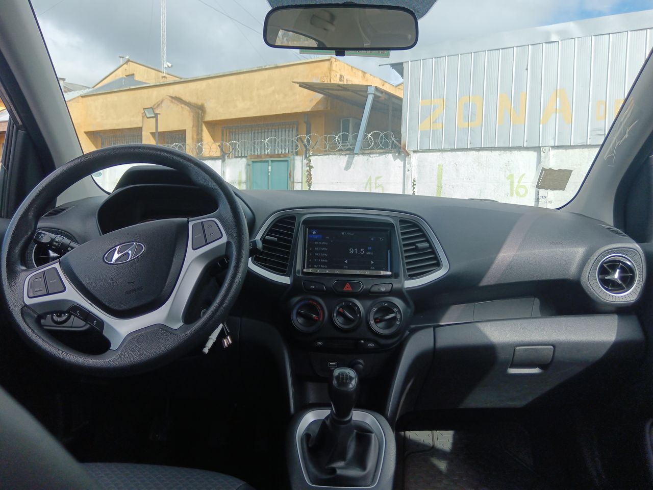 HYUNDAI - 9