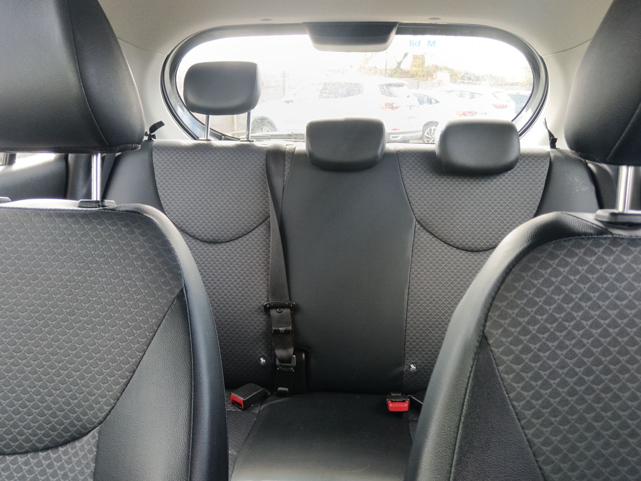 HYUNDAI - 13