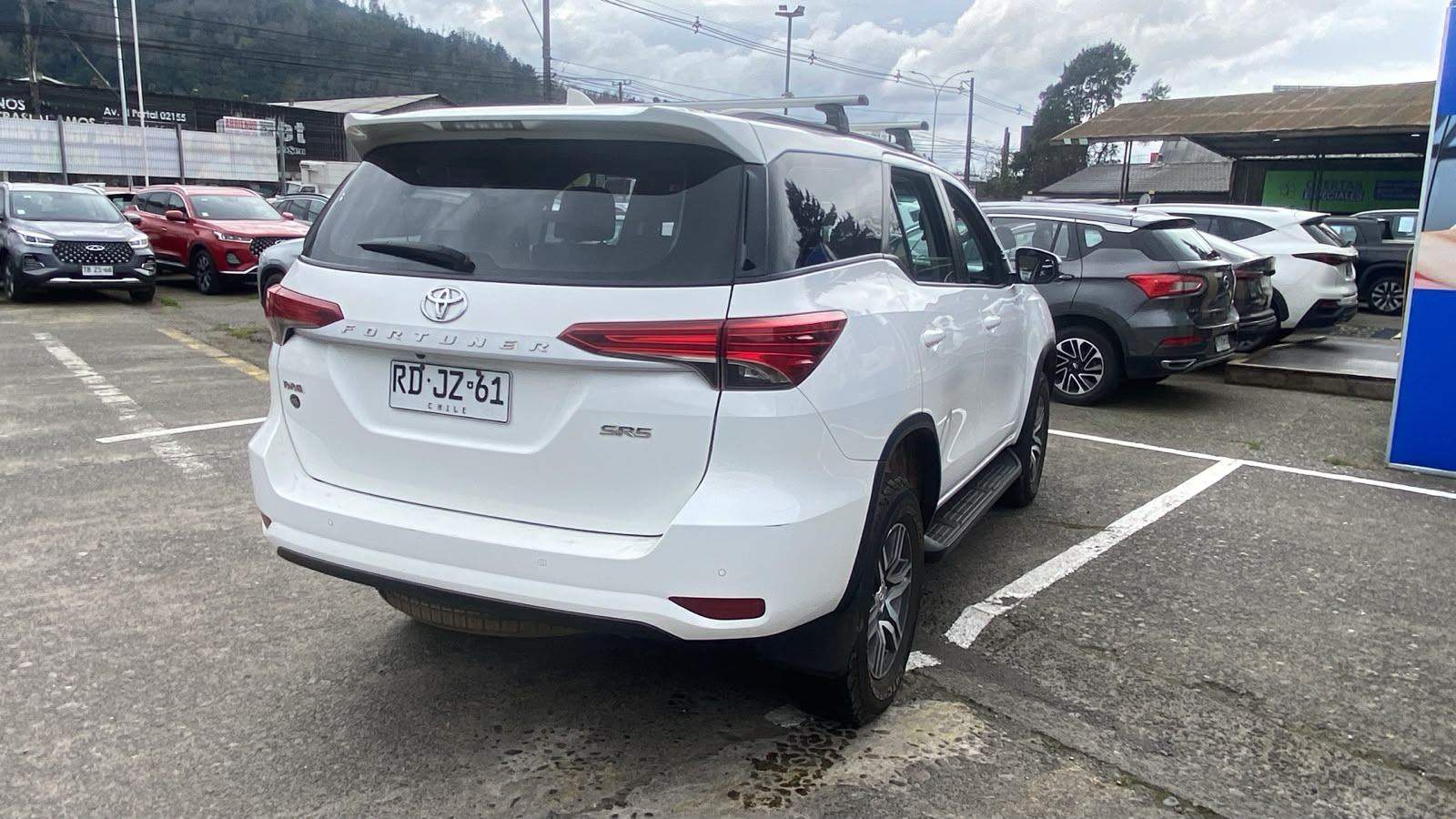 TOYOTA - 4