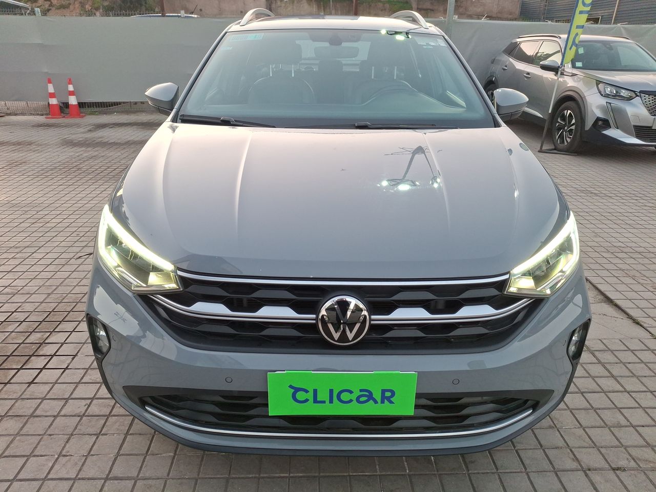 VOLKSWAGEN - 2