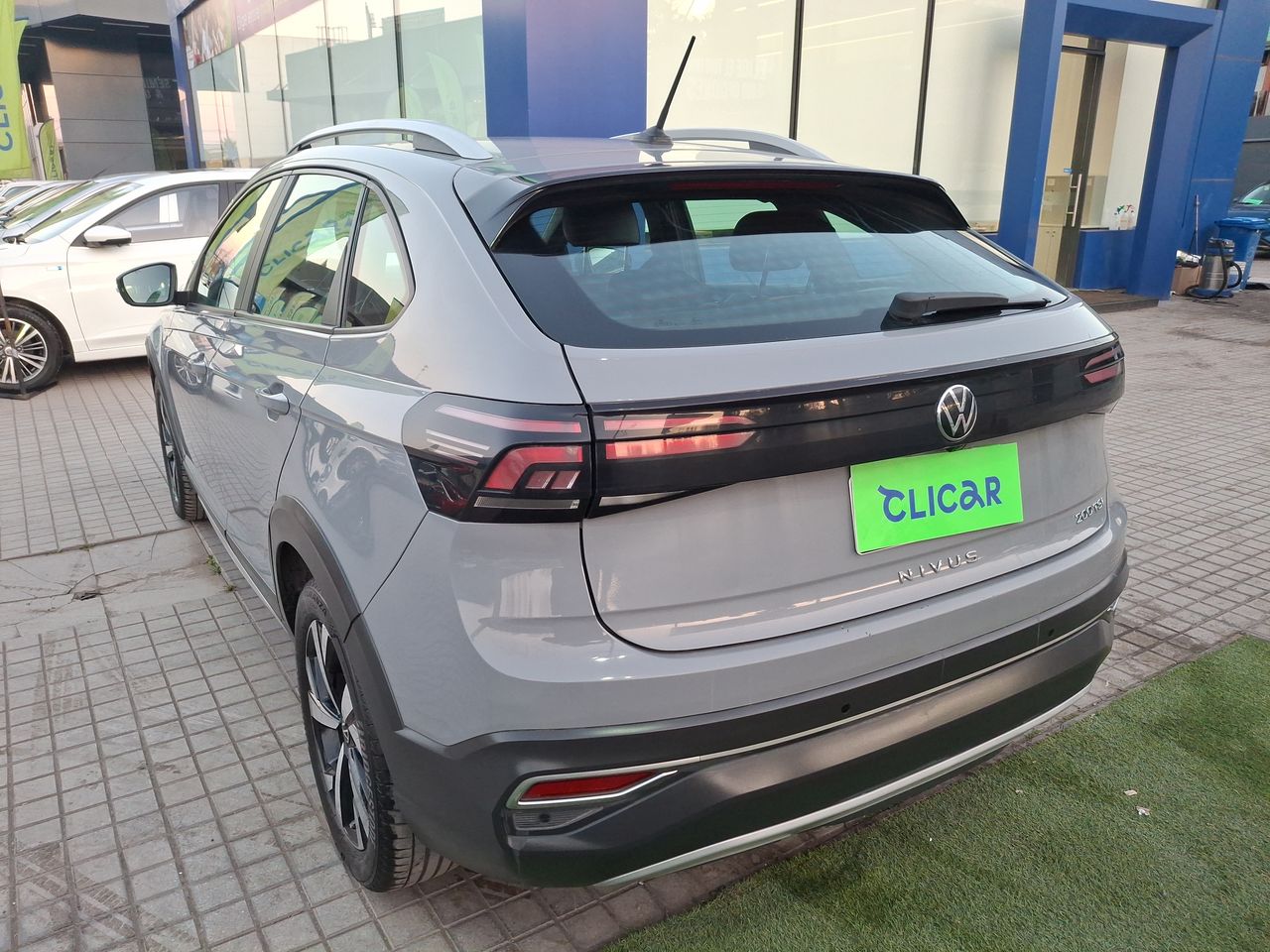 VOLKSWAGEN - 5