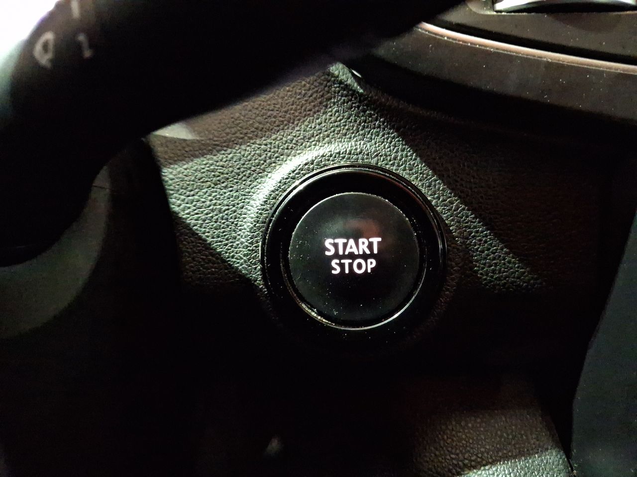 Renault Koleos — foto 27 de 27