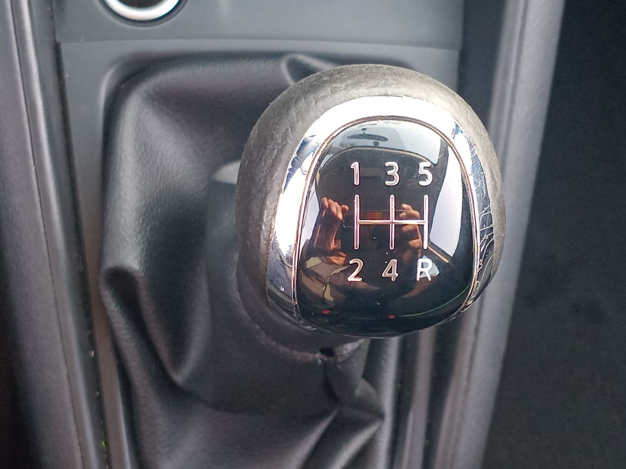 NISSAN - 19
