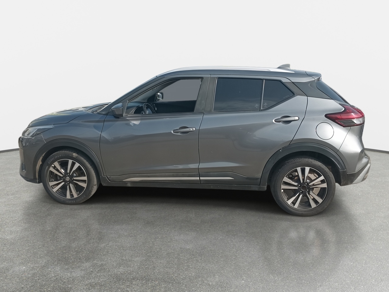 NISSAN - 4
