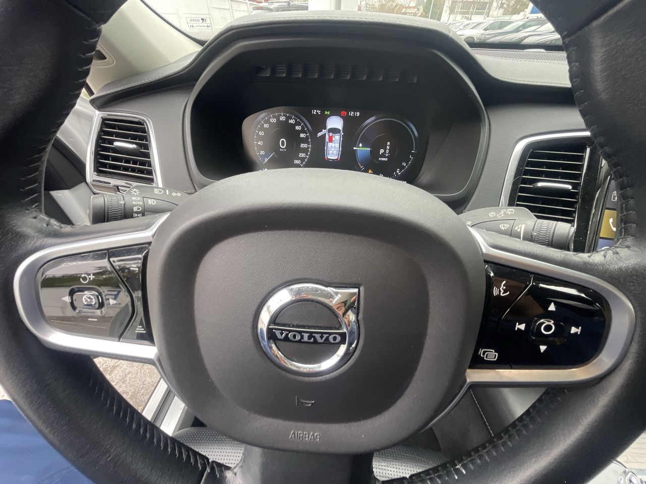 VOLVO - 25
