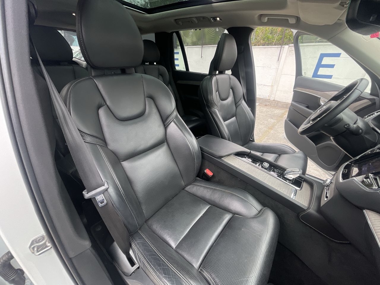 VOLVO - 33