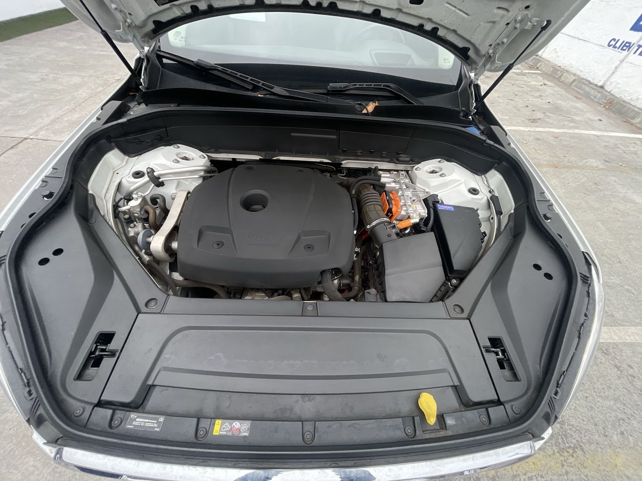 VOLVO - 16