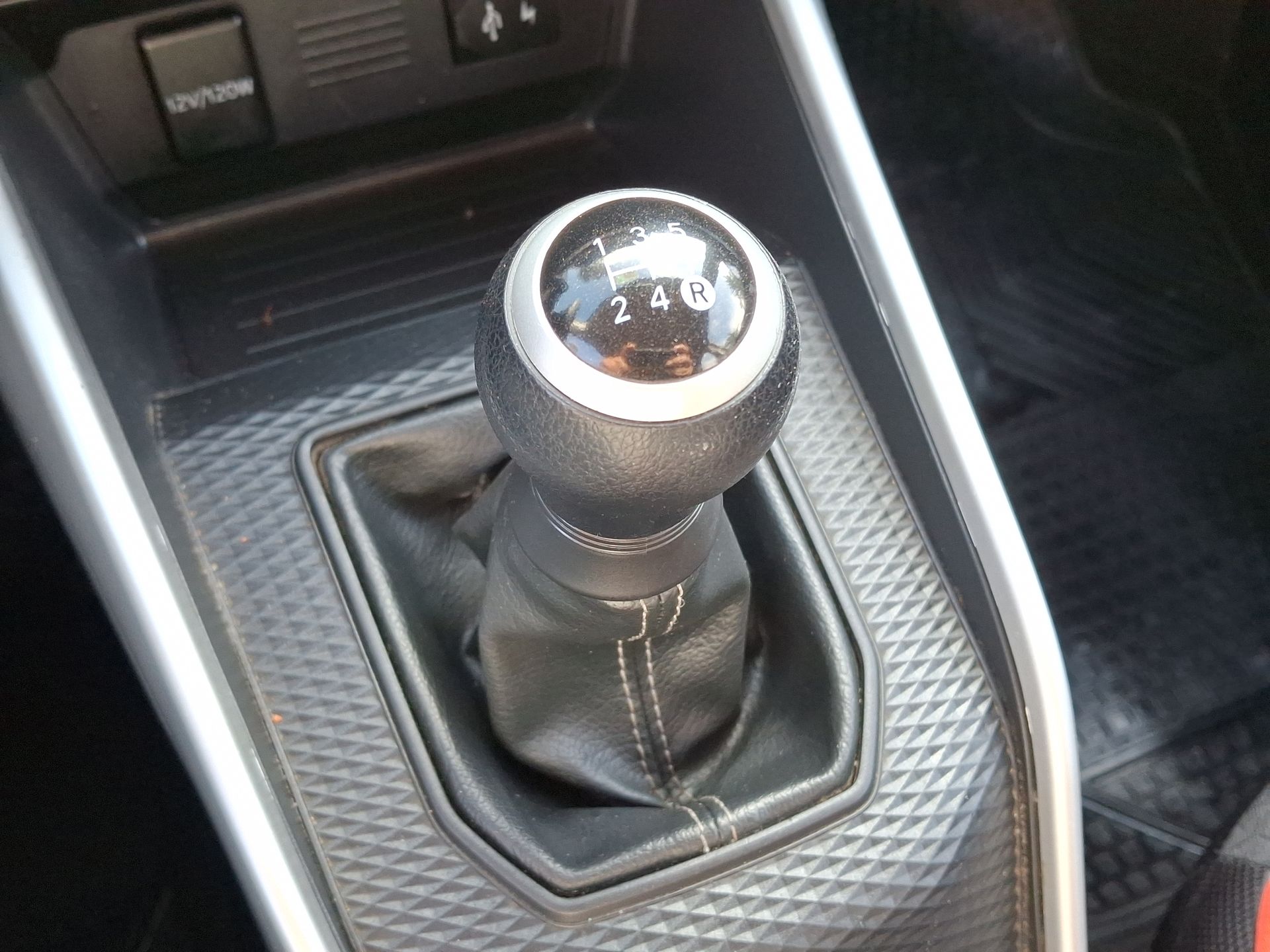 TOYOTA - 26