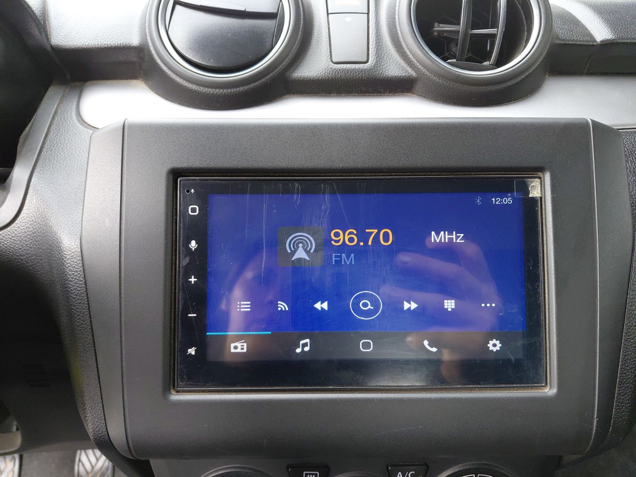 Maxus T60 — foto 20 de 25