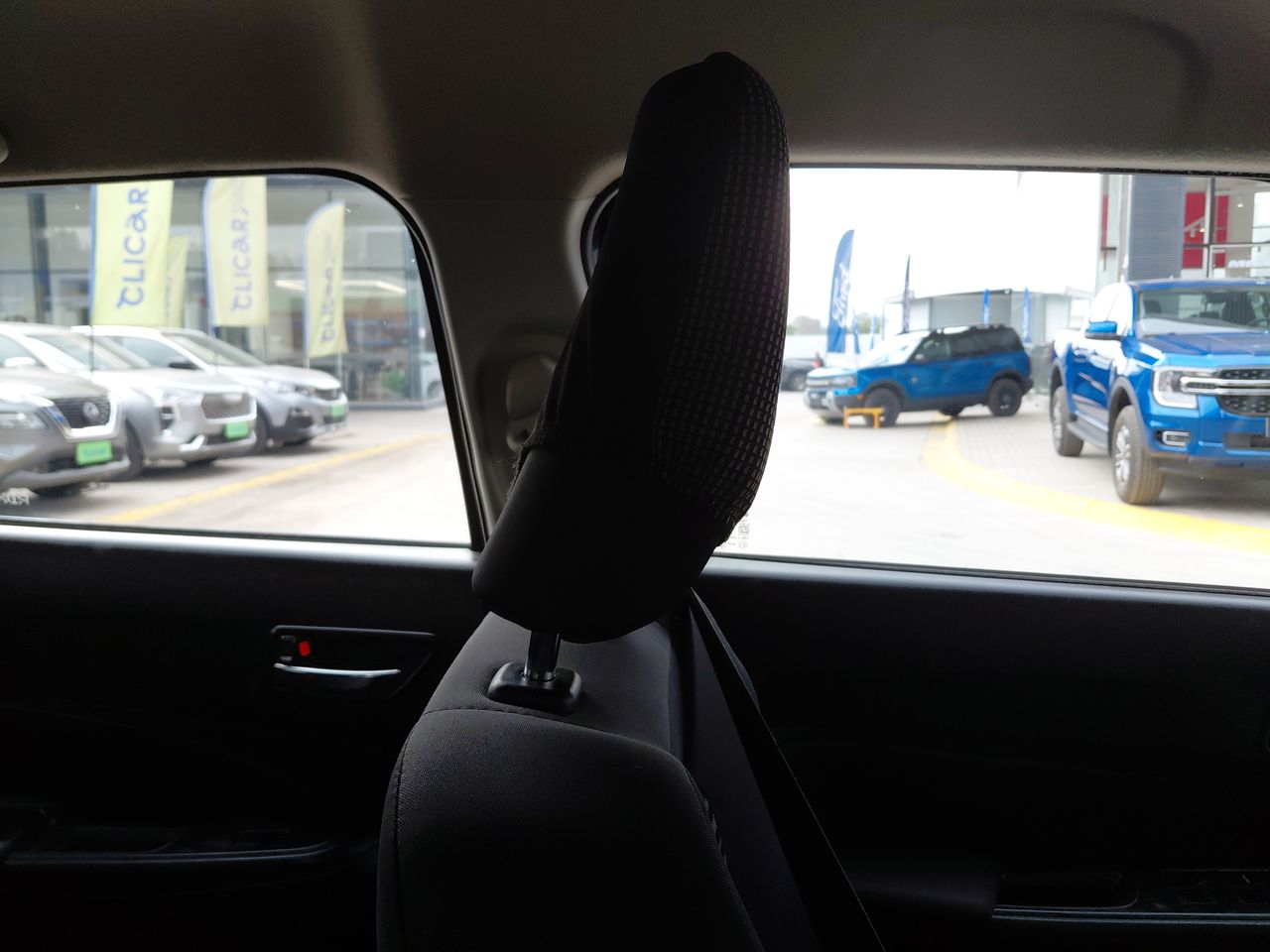 Maxus T60 — foto 8 de 25