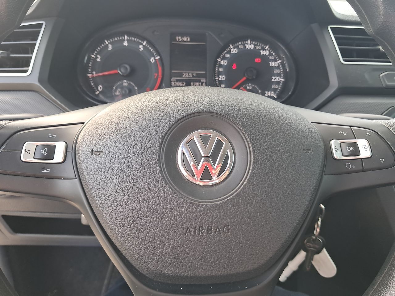 VOLKSWAGEN - 25