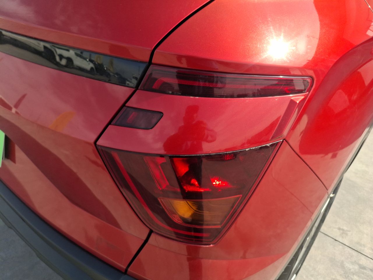 HYUNDAI - 20