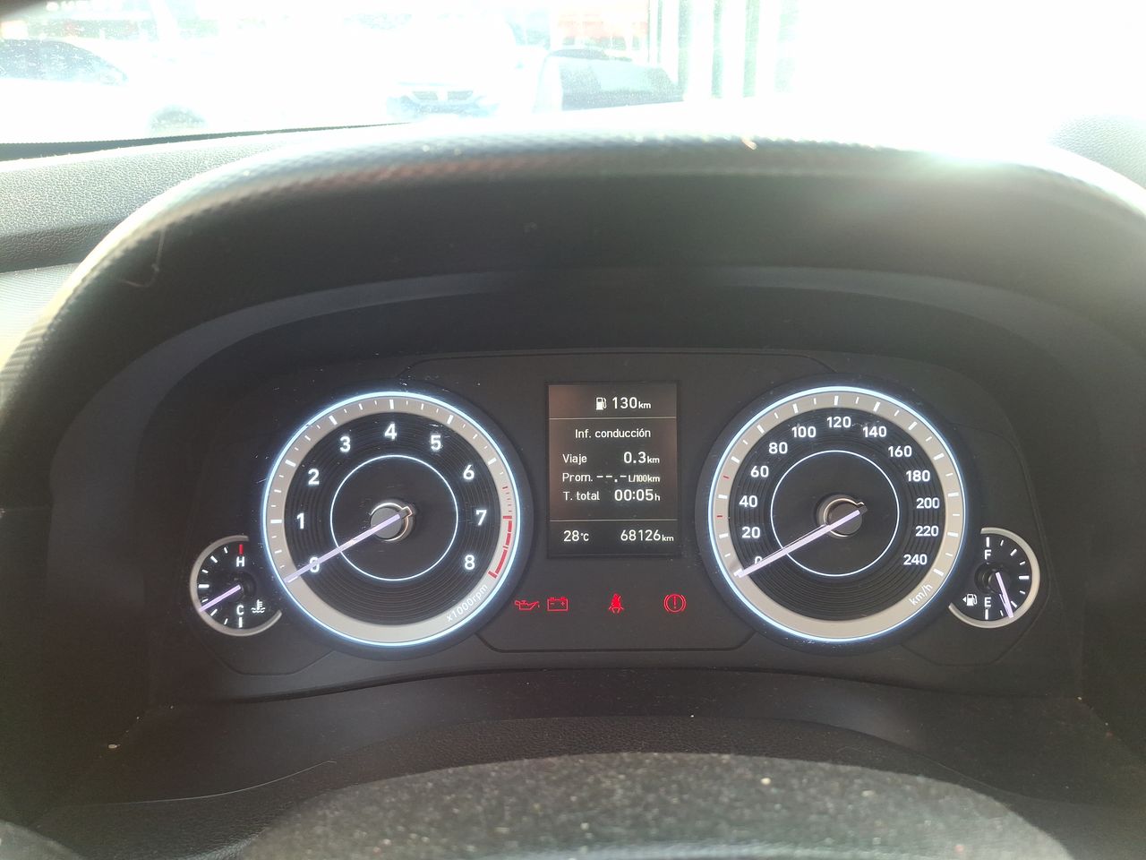 HYUNDAI - 25