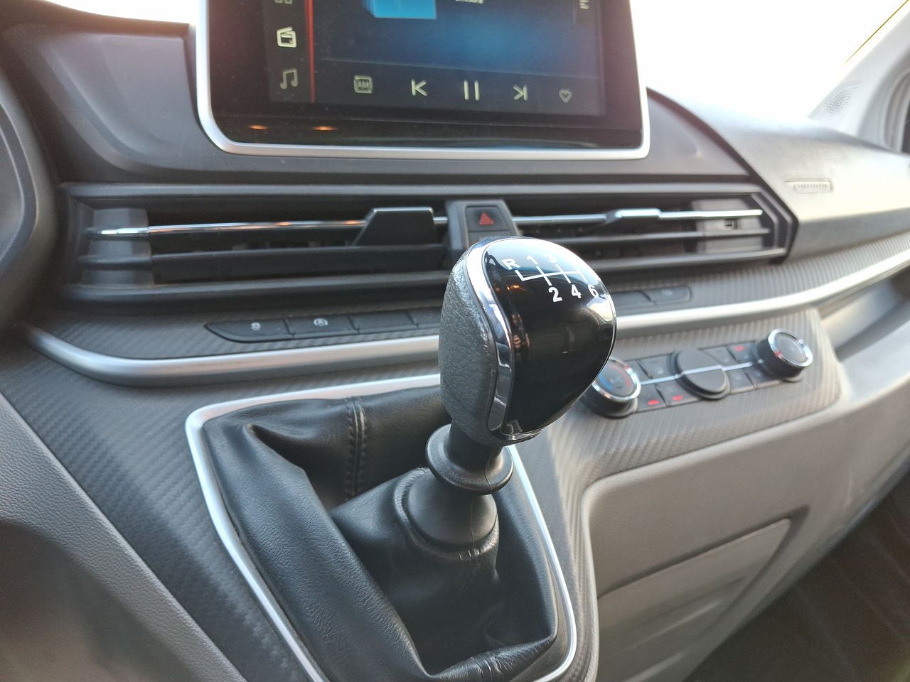 MAXUS - 24