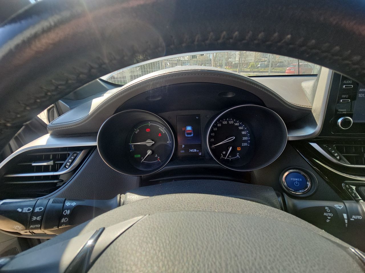 TOYOTA - 28