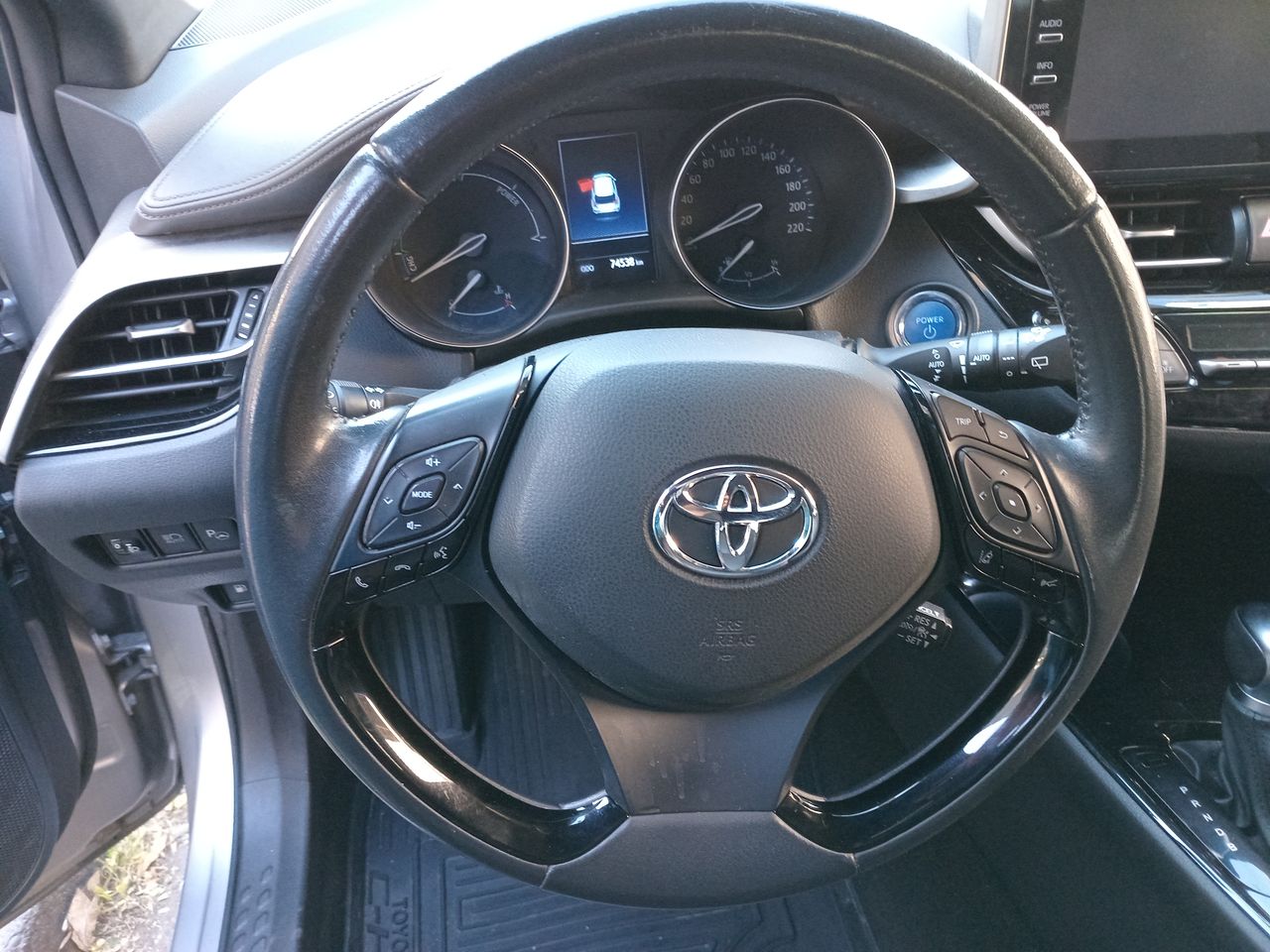 TOYOTA - 26