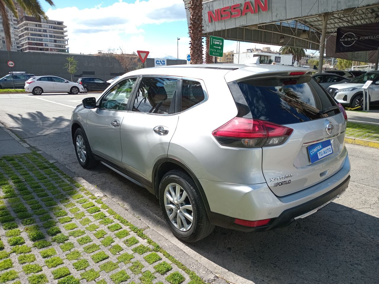 NISSAN - 5