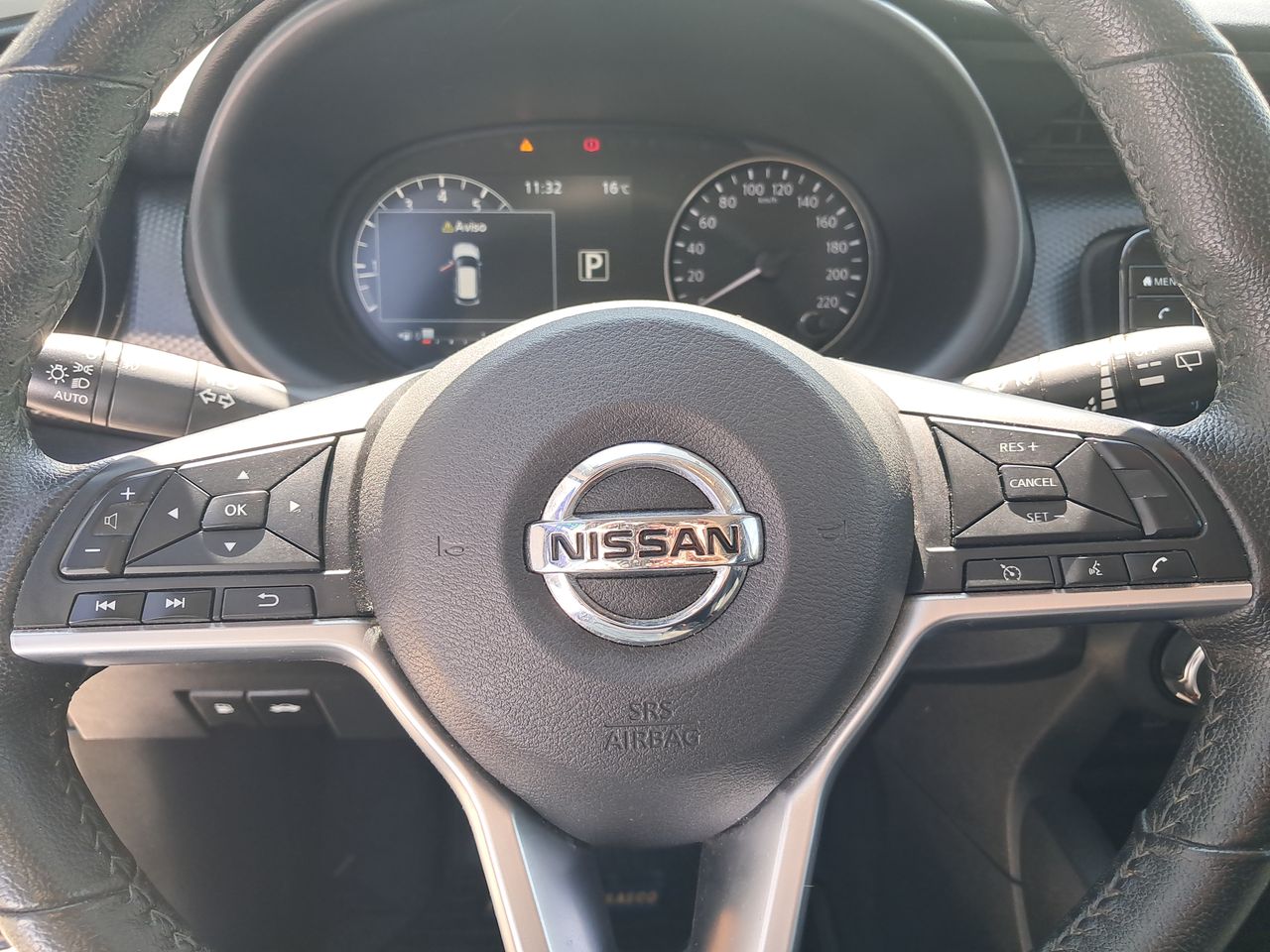 NISSAN - 25