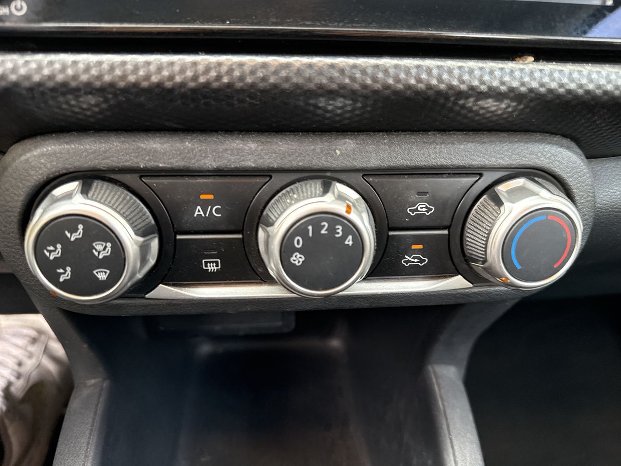 NISSAN - 22