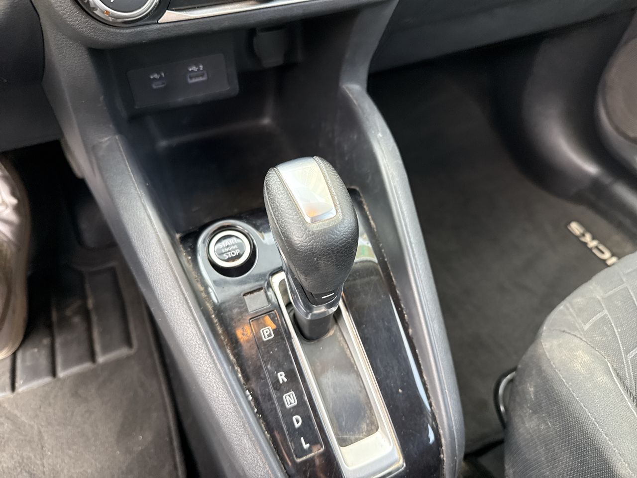 NISSAN - 23