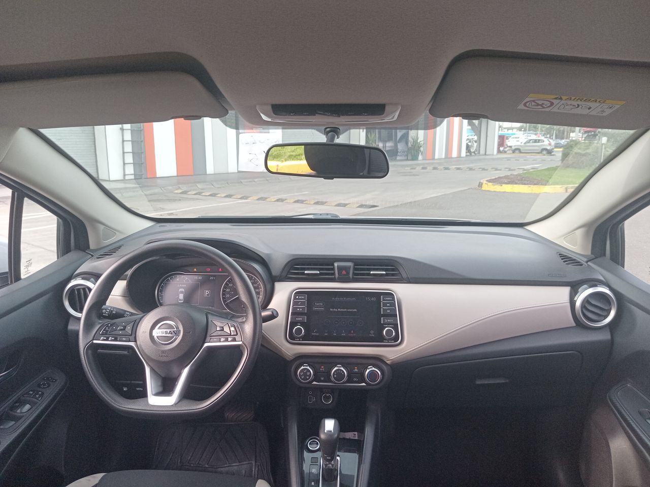 NISSAN - 33
