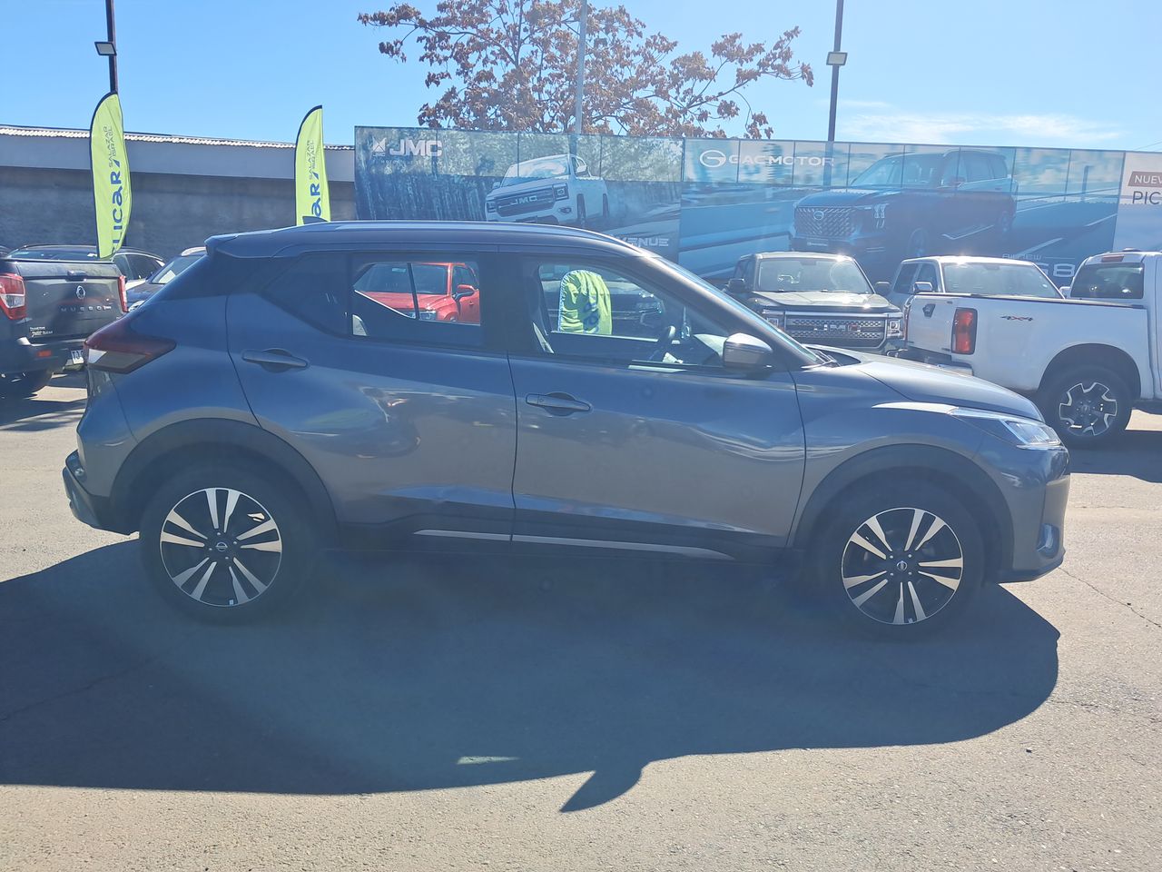 NISSAN - 8