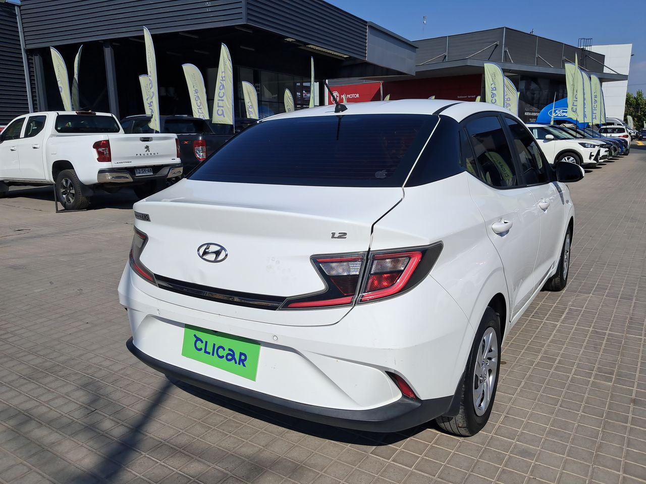 HYUNDAI - 7