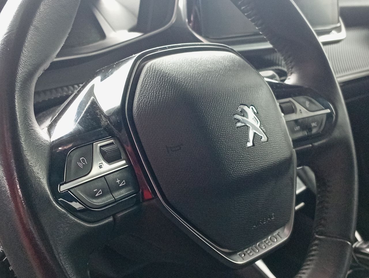 PEUGEOT - 18