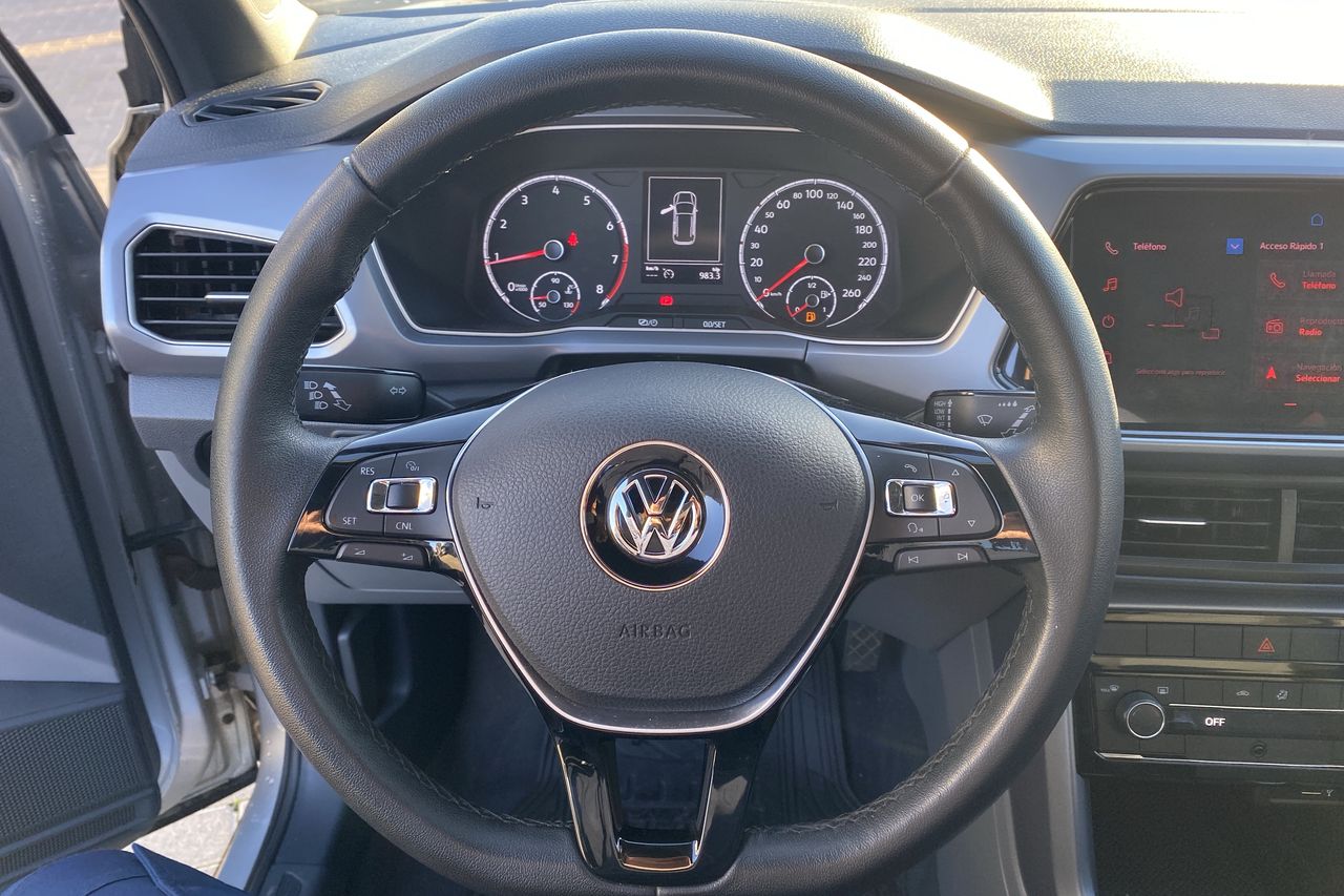 VOLKSWAGEN - 24