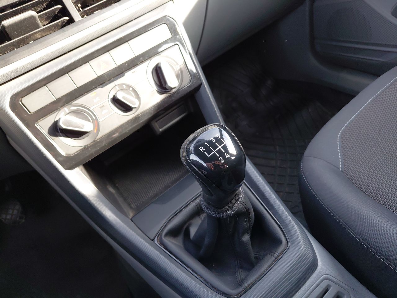 Haval Jolion — foto 21 de 23