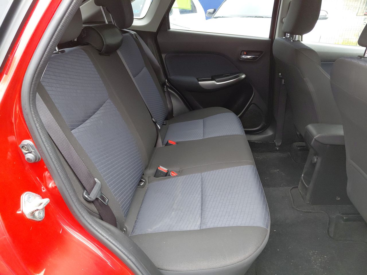 Suzuki Baleno — foto 25 de 26