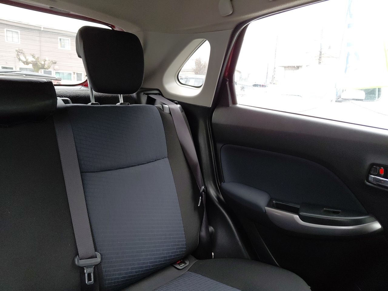 Suzuki Baleno — foto 6 de 26