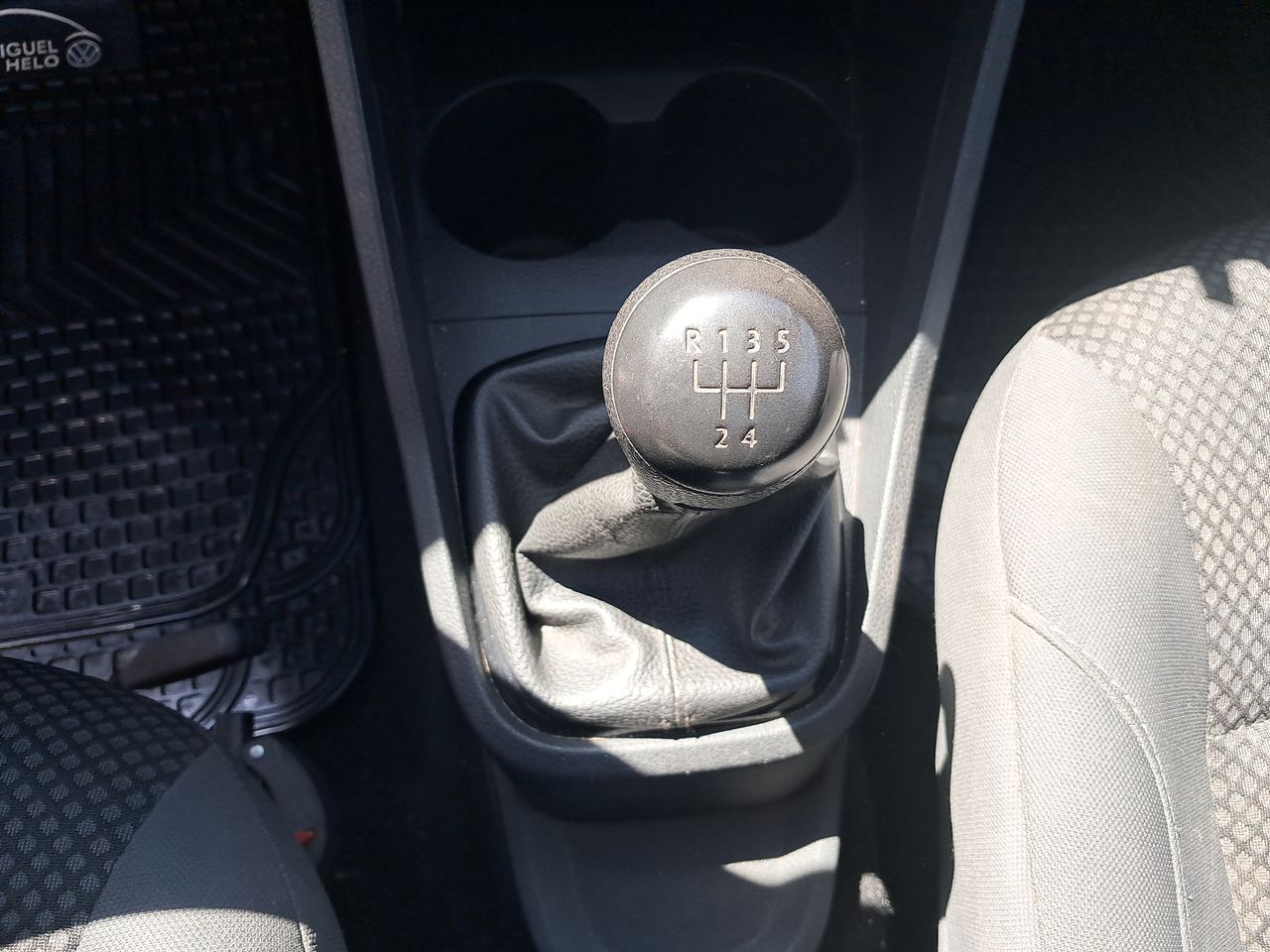 VOLKSWAGEN - 28