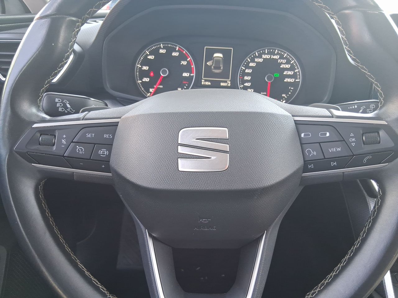 SEAT - 24