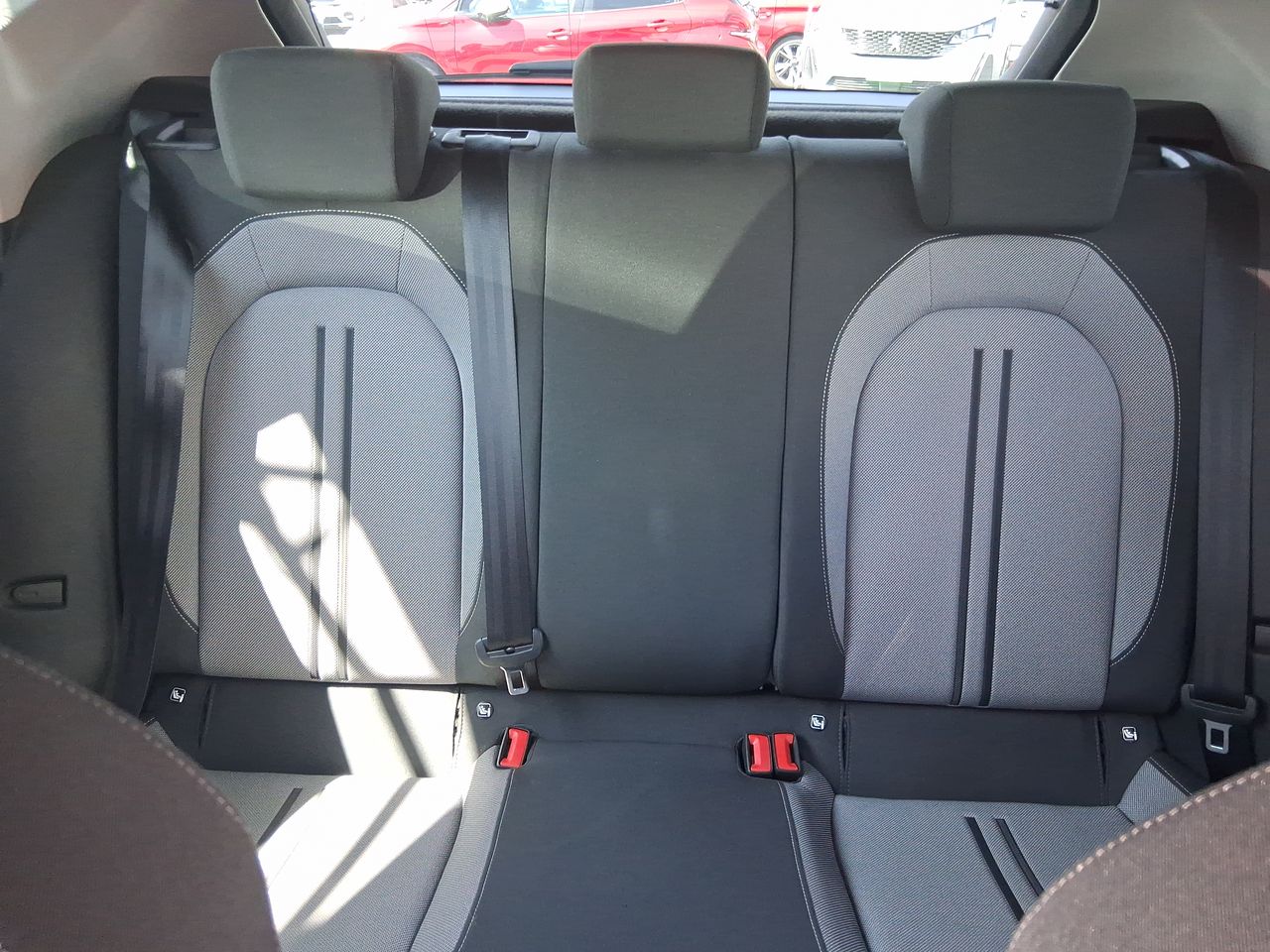 SEAT - 32