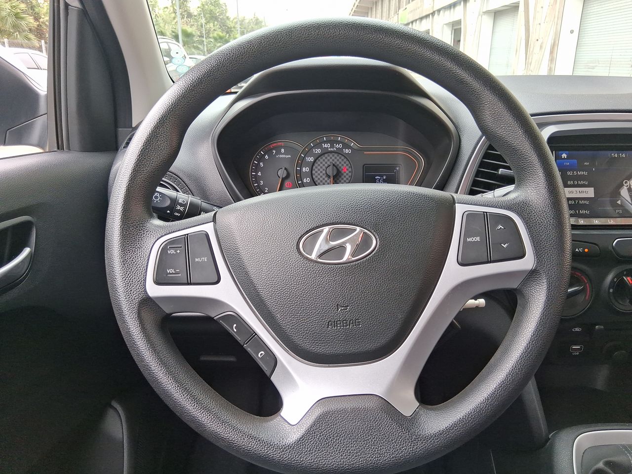 HYUNDAI - 22