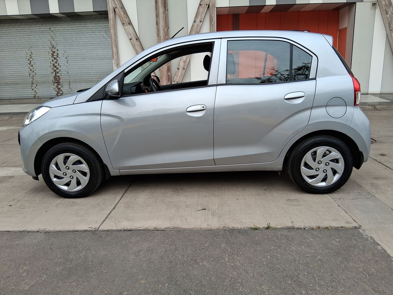 HYUNDAI - 3