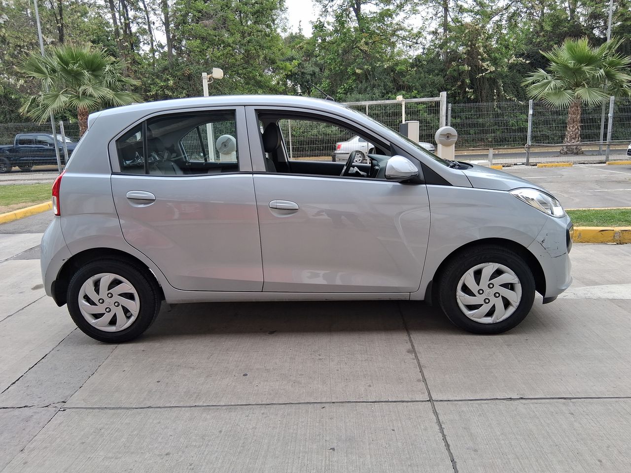 HYUNDAI - 6