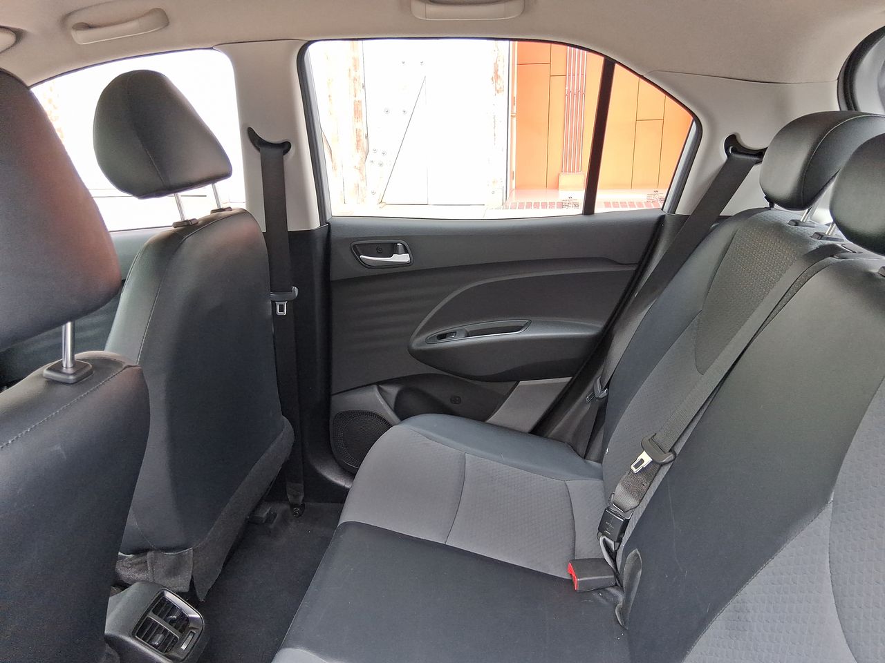 HYUNDAI - 9
